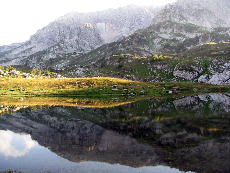горное озеро Псенодах